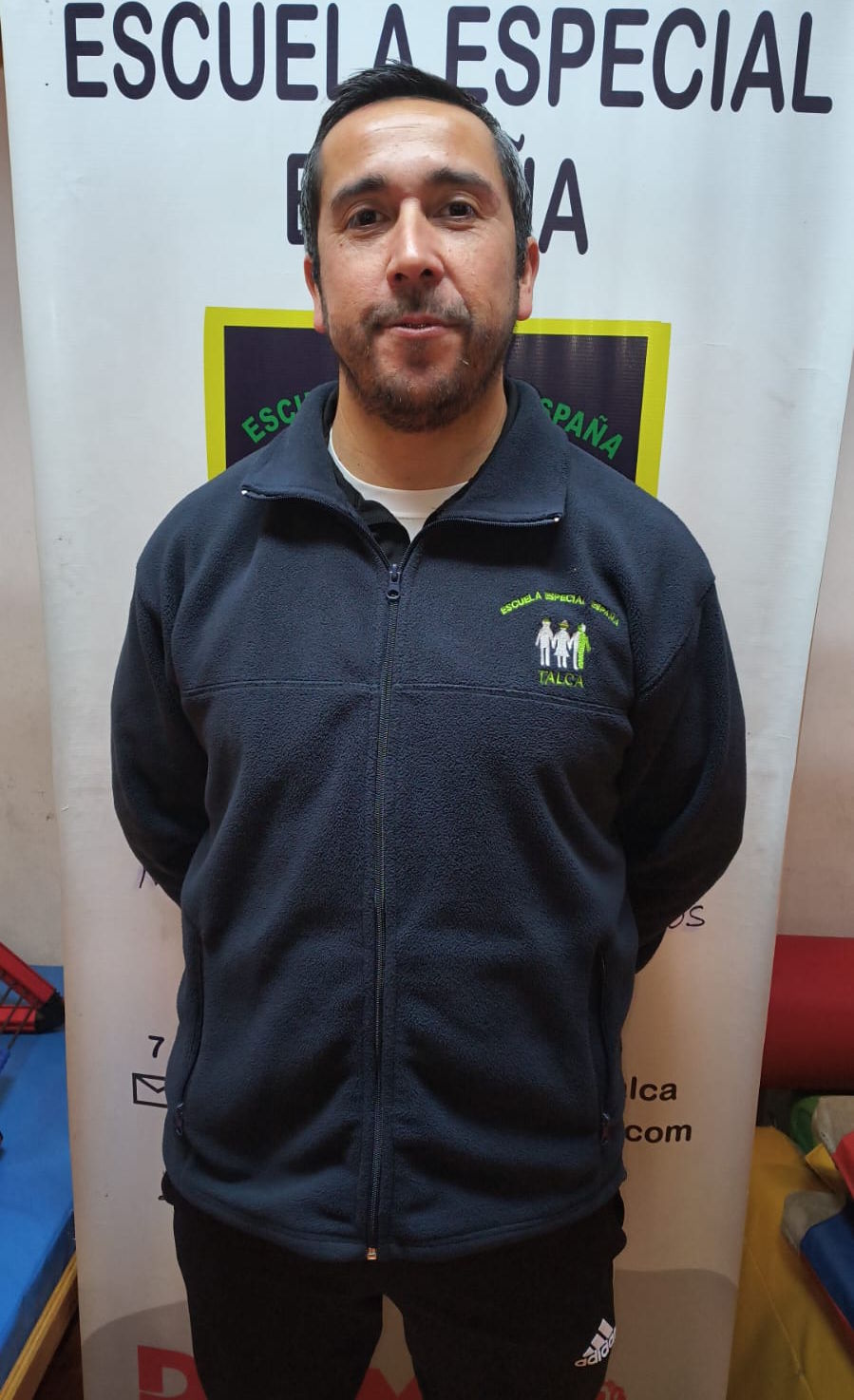 Milton Morales, Profesor De Educación Física