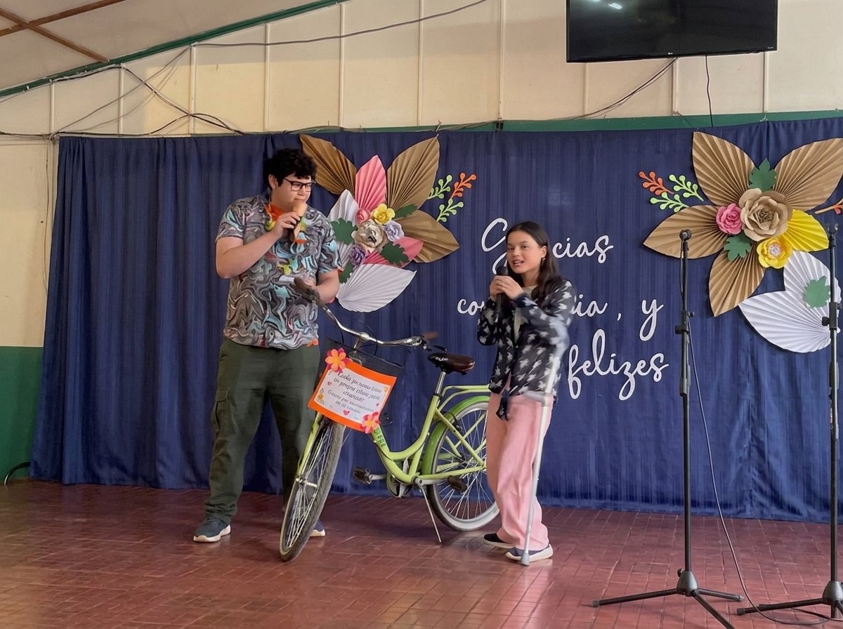 Comunidad Educativa Conmemora El Día Del Profesor Y La Profesora